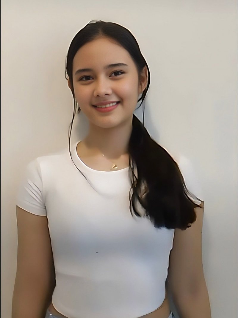 Ruoxi, Chinese Asian massage therapist